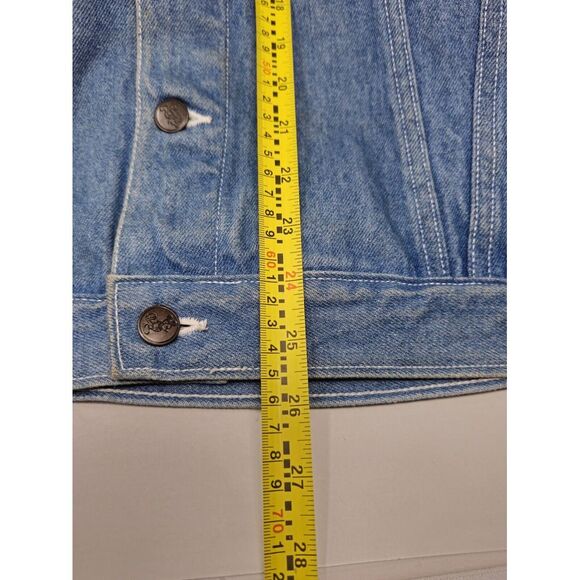 Disney Store VTG Denim Jean Jacket Blue Trucker Sz XL Mickey Friends Heavyweight - Picture 11 of 13